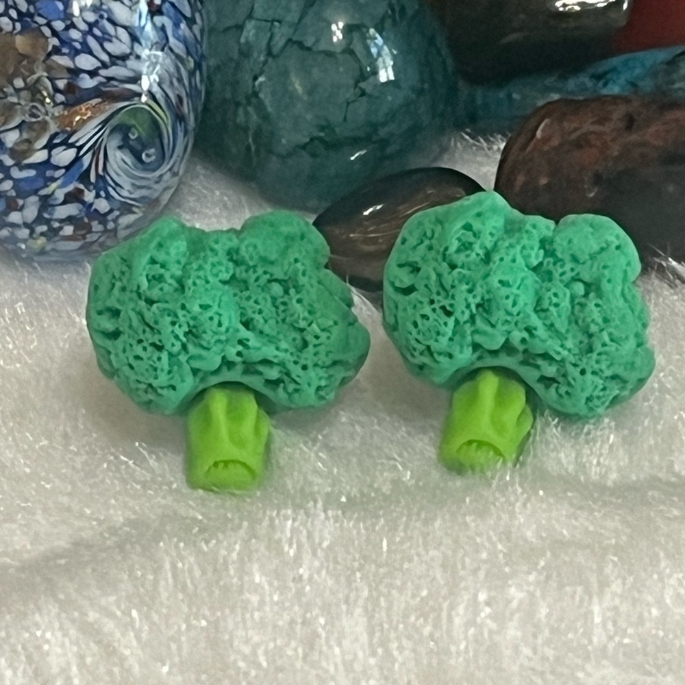 Broccoli Earrings - Picture 2 of 7